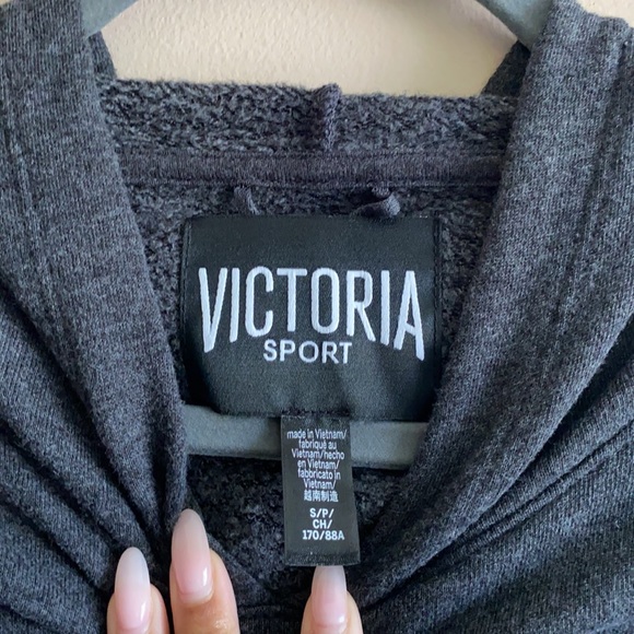 NWOT VICTORIA’S SECRET cropped sequin hoodie - Picture 4 of 6